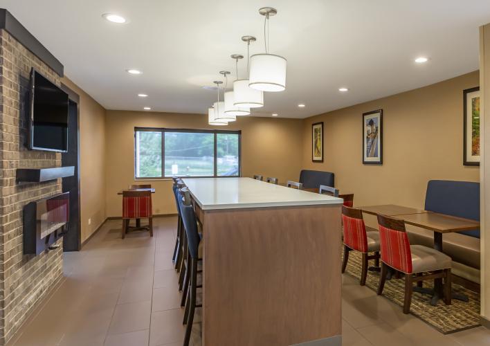 Breakfast Seating Area