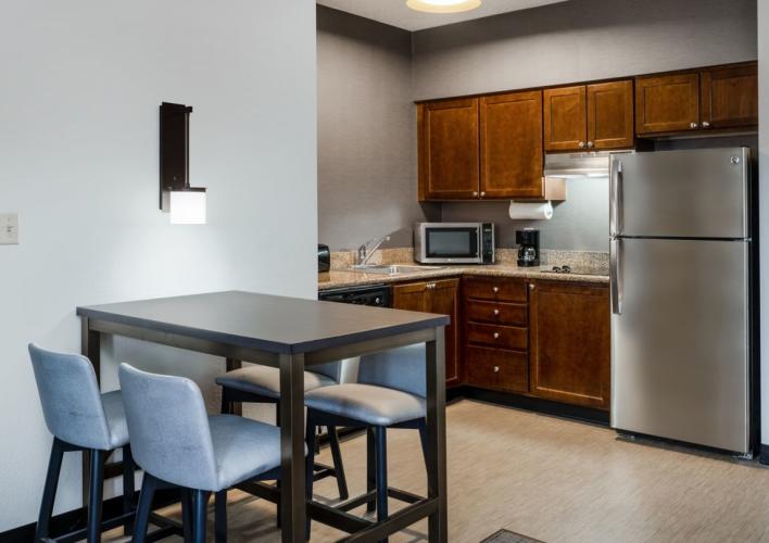 Kitchenette 2