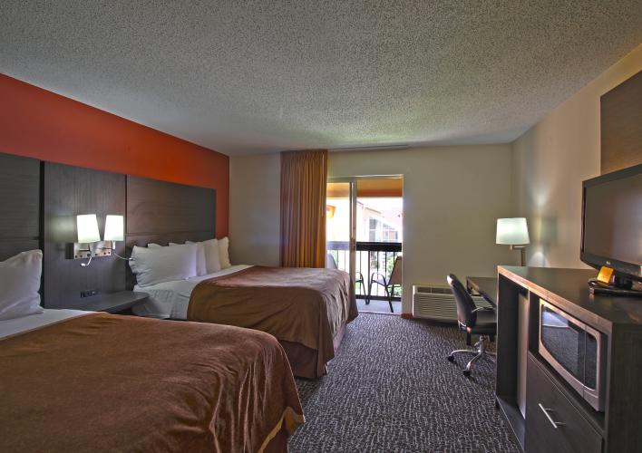 Chicago Club Inn Suites