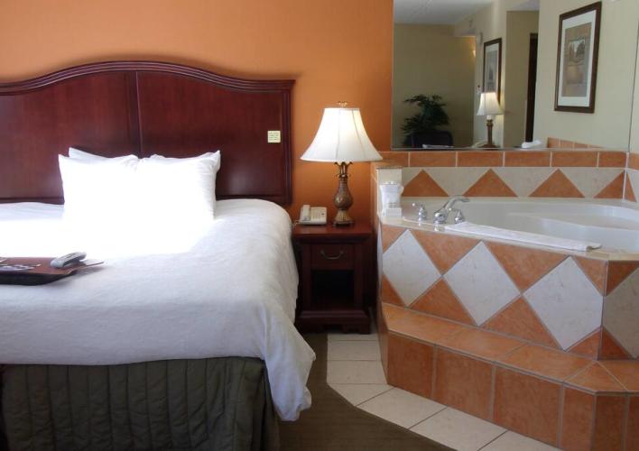 Jacuzzi Suite