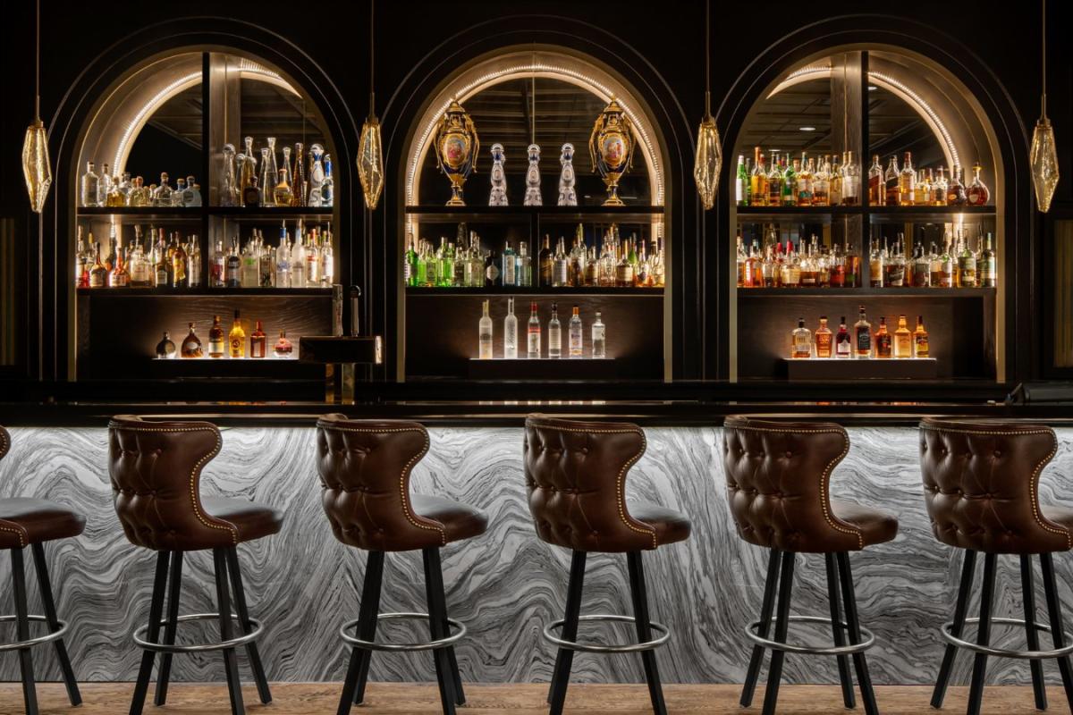 Happy Hour at the Polo Lounge