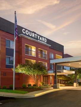 Courtyard by Marriott Frederick