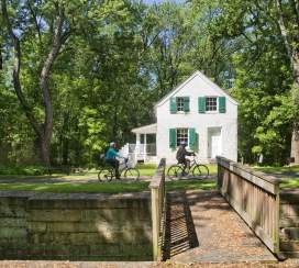 C O Canal Lockhouse 28