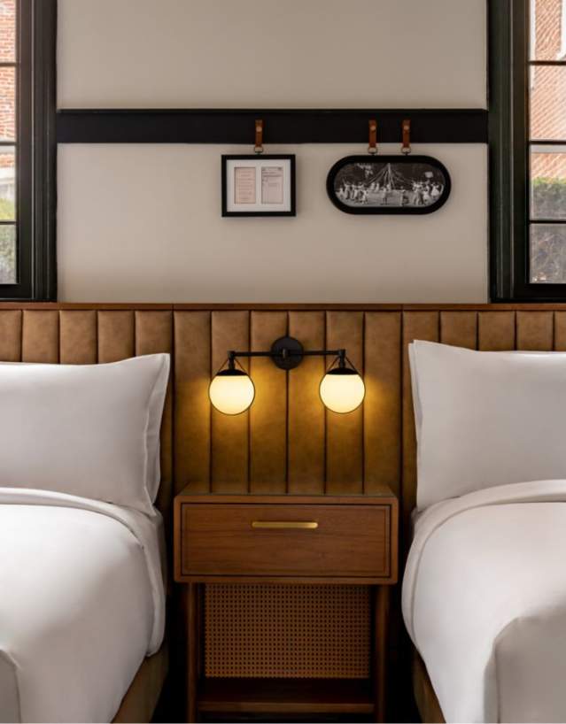 tx-wasfx-executive-2-queen-beds-35495_Classic-Hor_ukvjzu