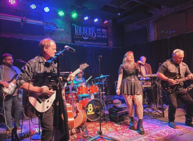 THE 8TRACKS ► Tolbert's ☆ Historic Grapevine, TX