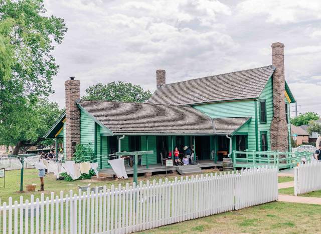 Patriotic Picnic at Nash Farm