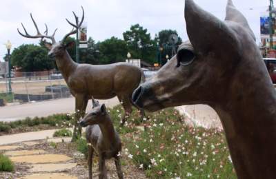 A Wilderness Welcome sculptures in Grapevine, Texas