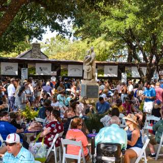 Grapefest crowd in Grapevine, Texas