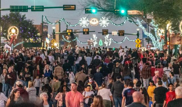 A look at Grapevine, Texas' Historic Main Street during Christmas Capital of Texas