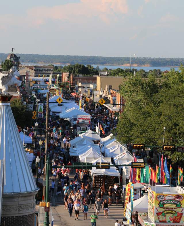 GrapeFest - Outdoors