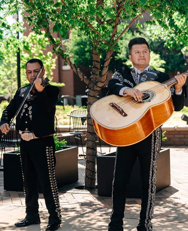Band performing at New Vintage in Grapevine, Texas