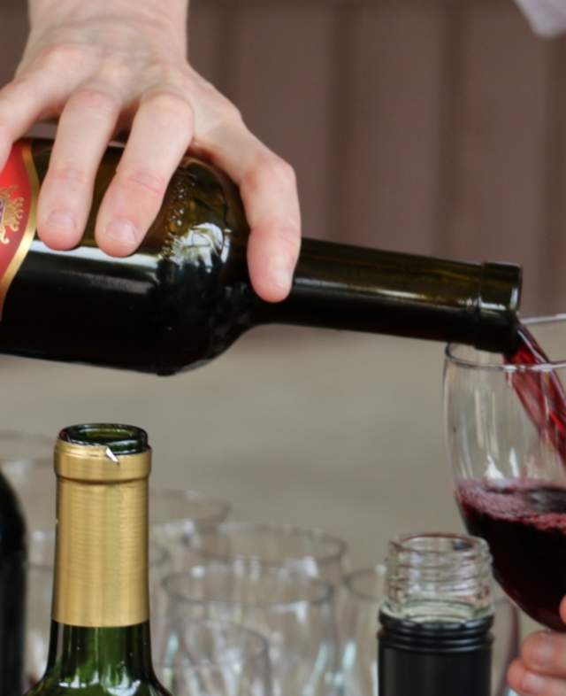 Wine Pouring Society