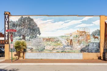 Is it Chili Yet? mural in Grapevine, Texas on the side of Tolberts