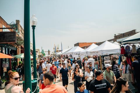 A view of visitors of Main Street Fest