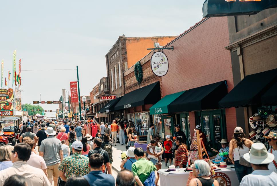Main Street Fest Crowd