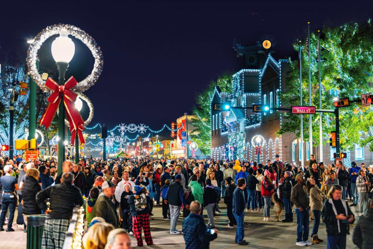 Grapevine. View Christmas in Grapevine, Texas | 2026 Christmas Events & Guide