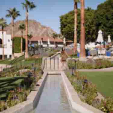 Women walking around at la quinta resort
