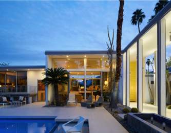 The pool and patio of the Butler-Jaffe House on display for Modernism Week.