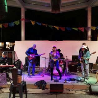 Casuelas Café  in Palm Desert outdoor live music