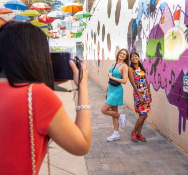 Happy Alley_Indio