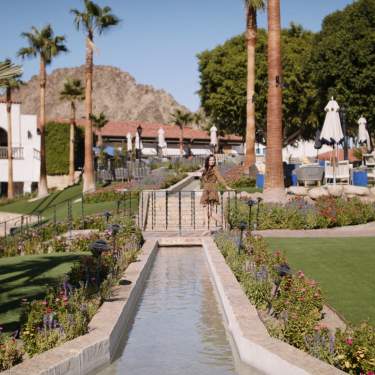 Women walking around at la quinta resort