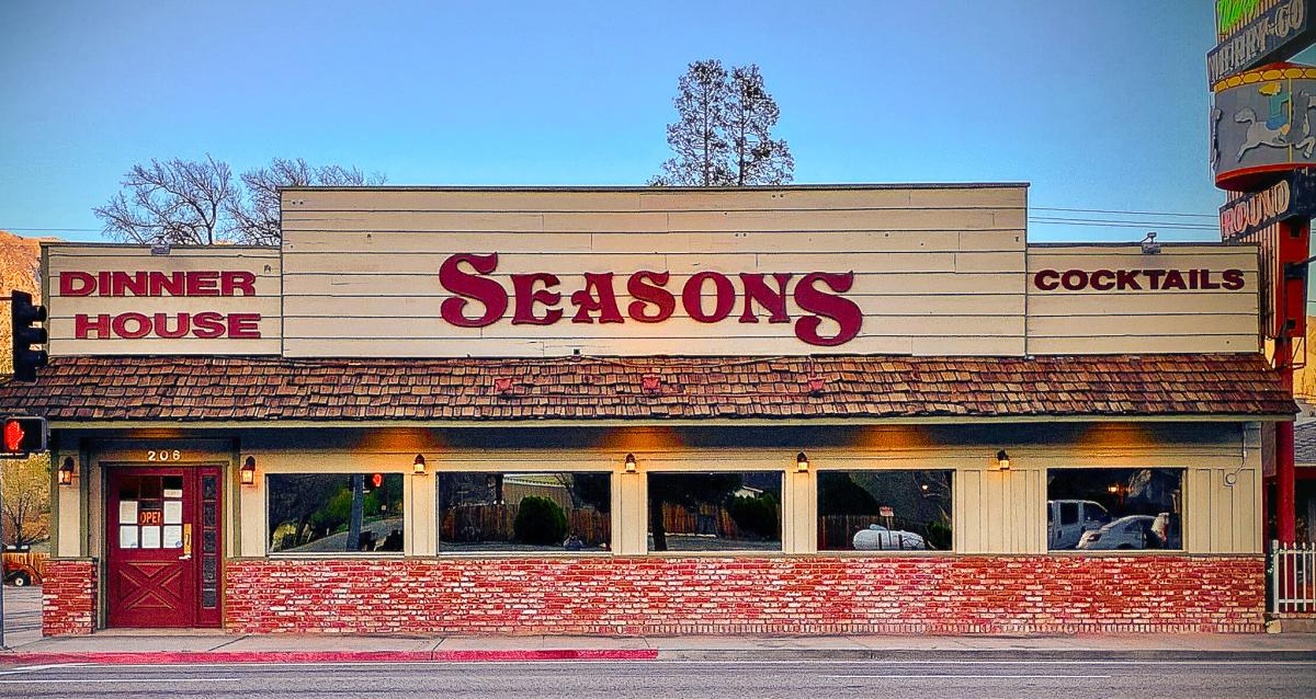 Exterior of Seasons Restaurant in Lone Pine, California
