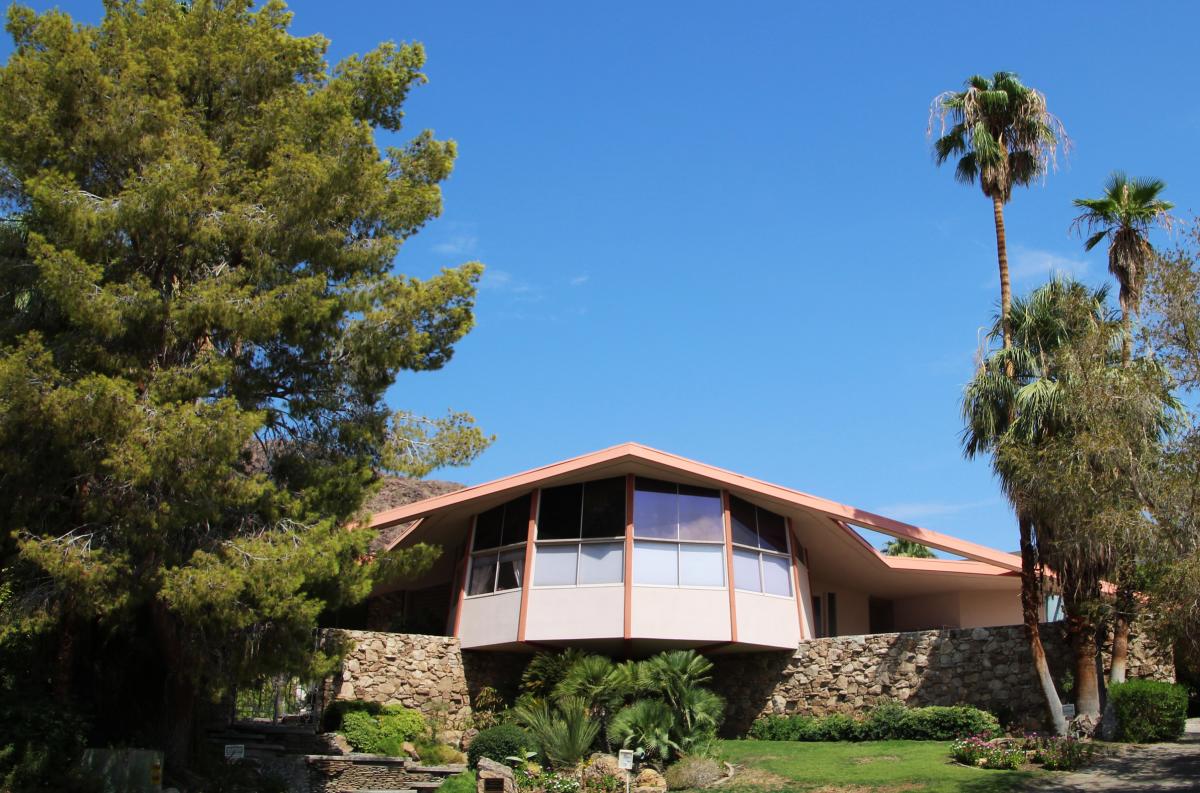 Elvis Honeymoon Hideaway