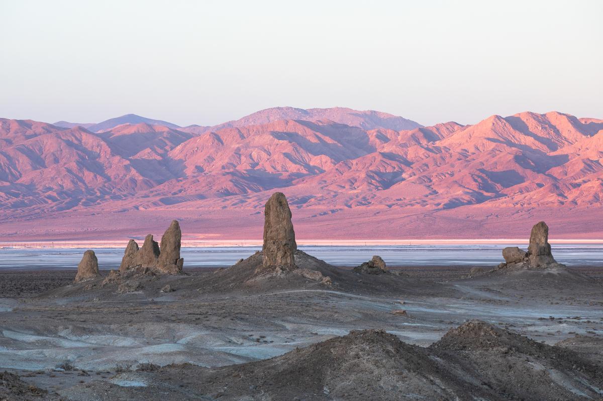 Trona Pinnacles at sunrise (photo: Elisabeth Brentano)