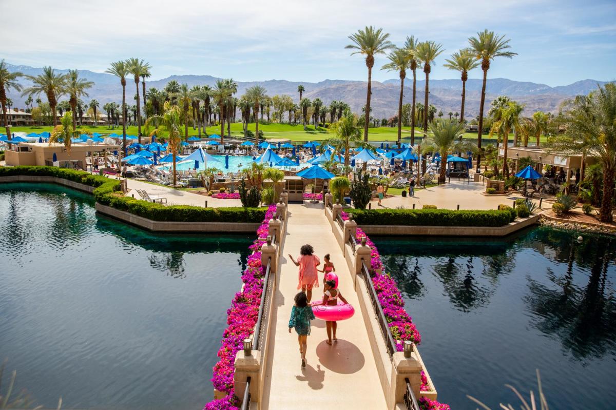 JW Marriott Hotel Pool