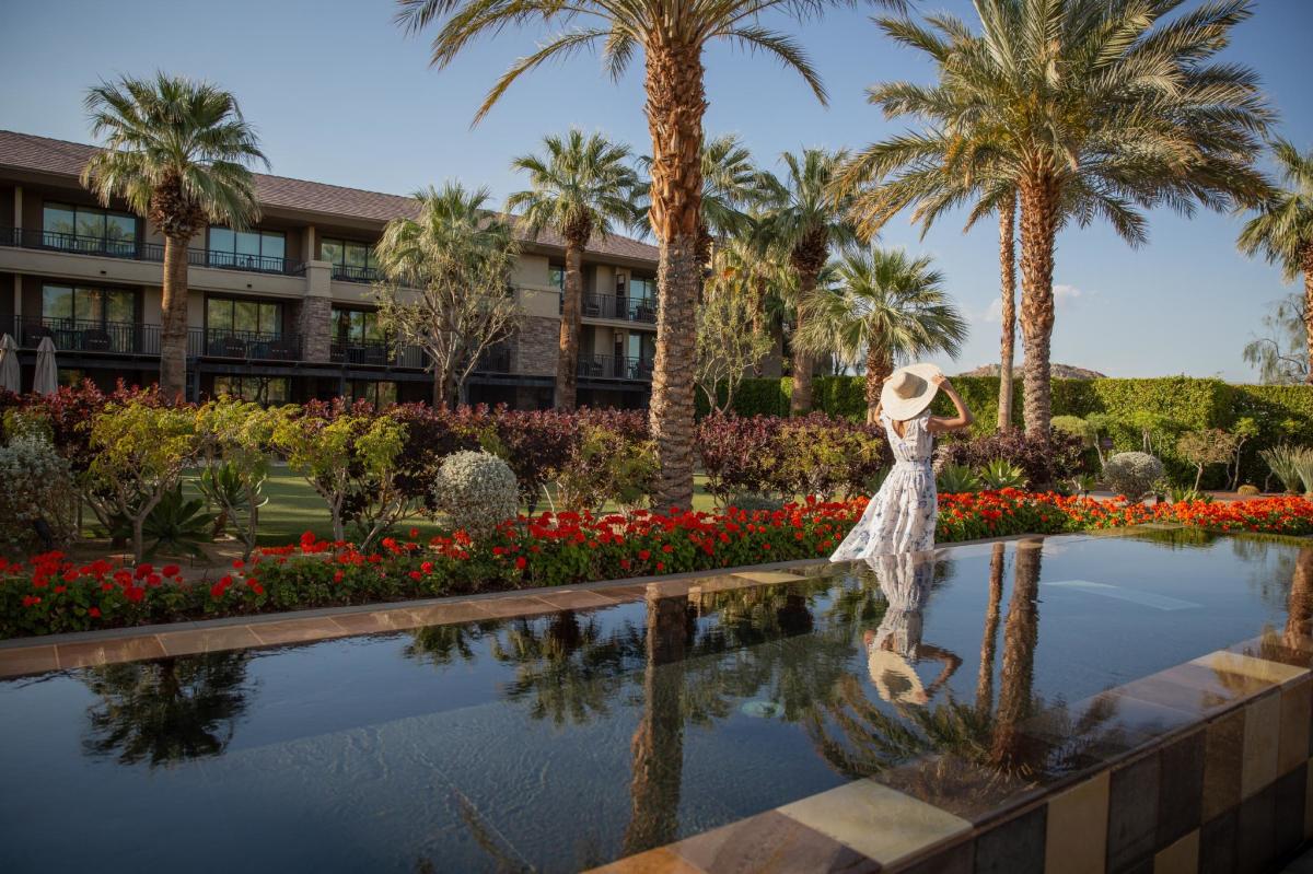 Ritz Carlton Hotel