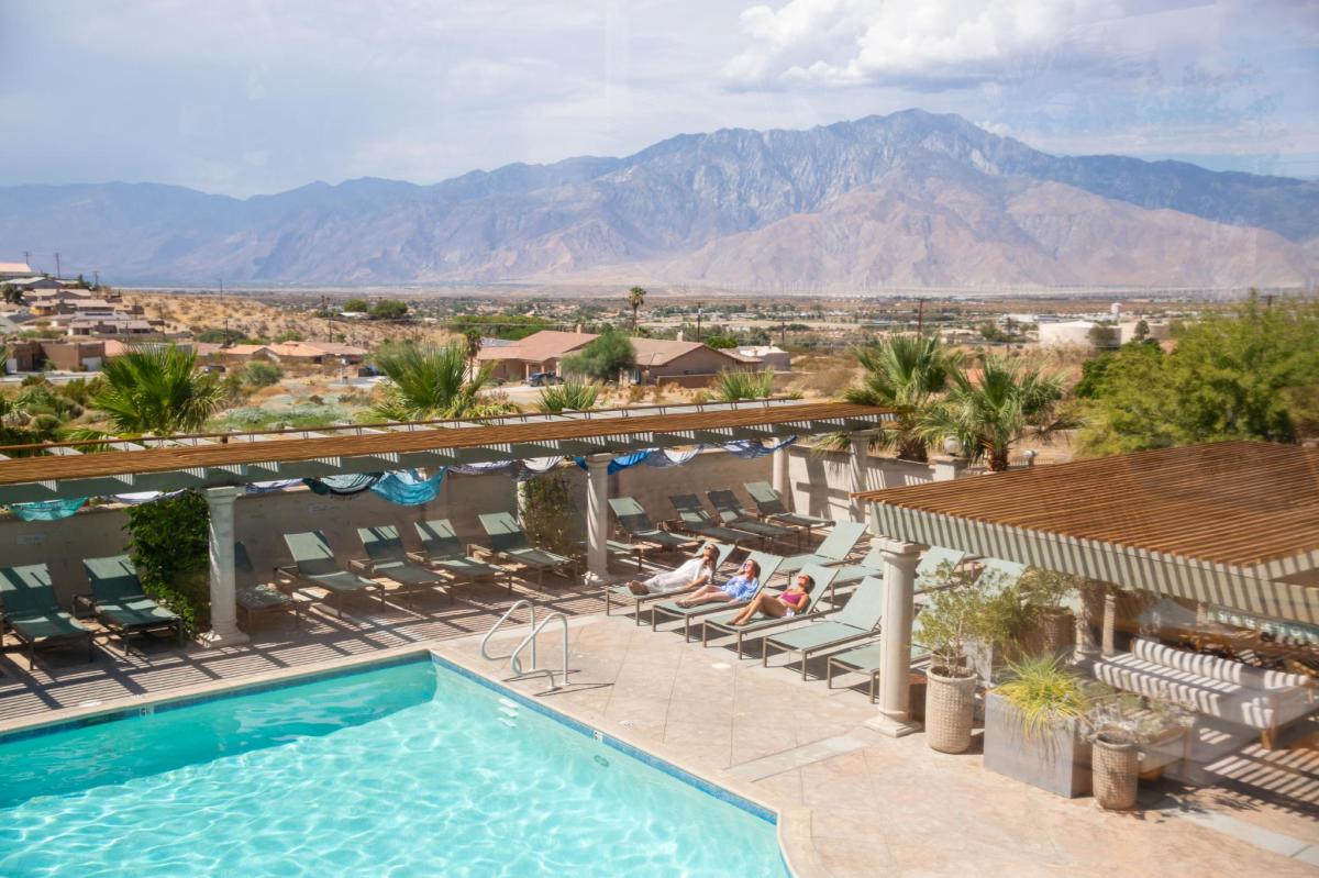 Azure Palm Hot Springs Resort & Day Spa Oasis