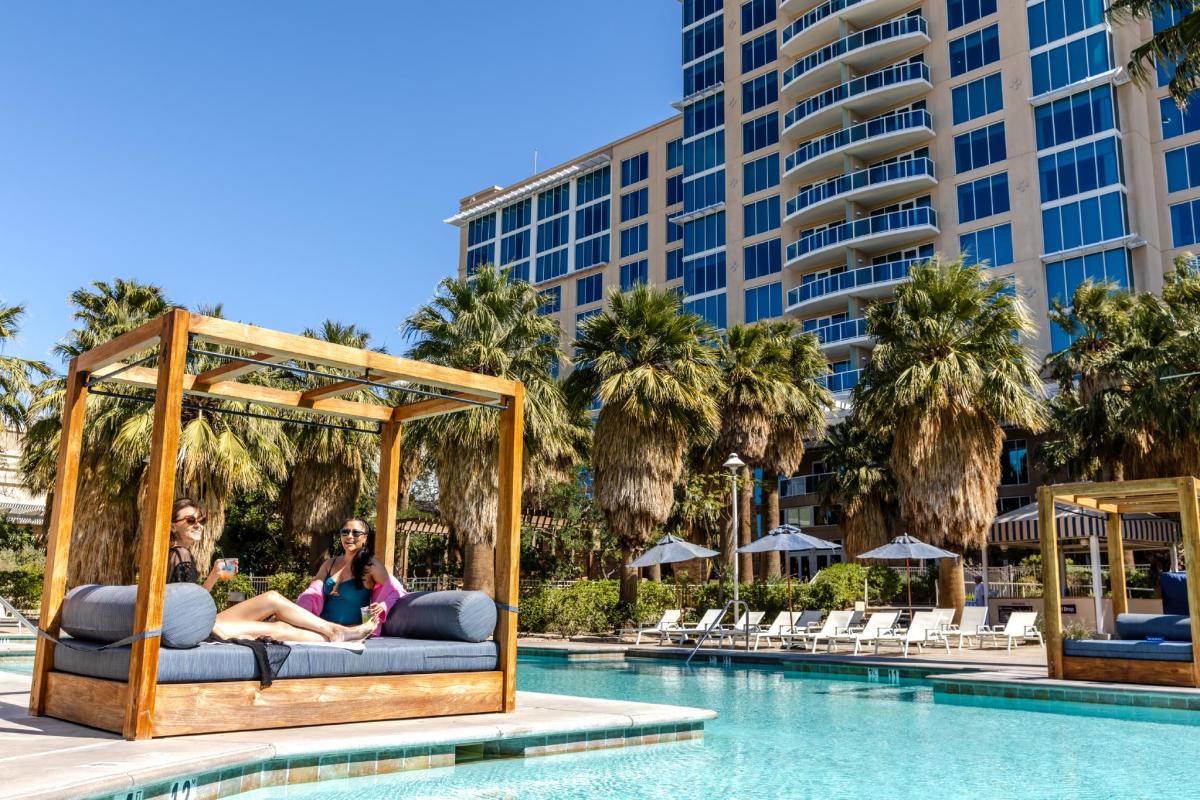 Agua Caliente Casino Rancho Mirage_Pool Cabana