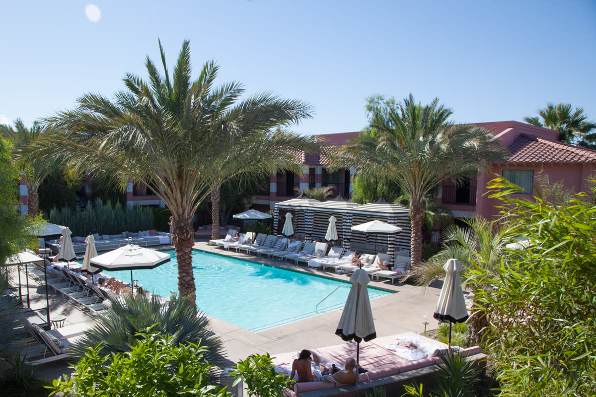 Sands Indian Wells pool