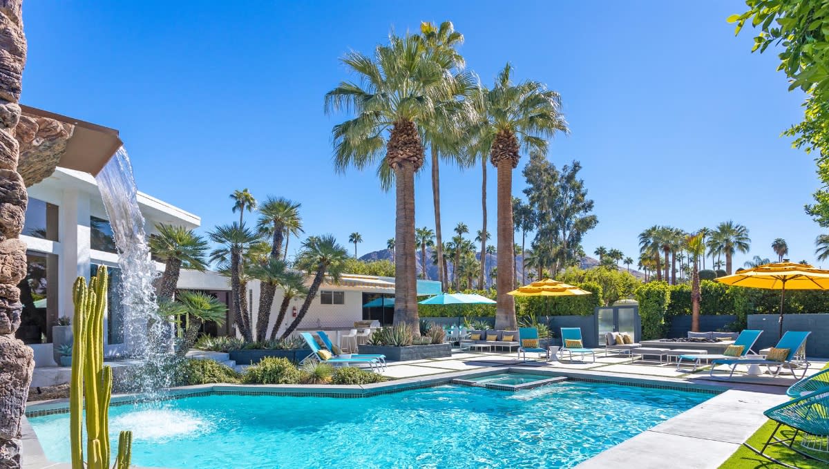Photo inspiration: Luxury Condo Rentals With Helipad In Palm Springs Reference: Discover The Perfect Palm Springs Vacation Rental With Acme House