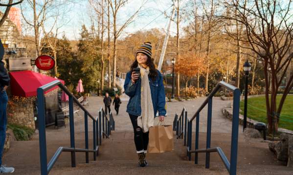 Woman Shopping by Passerelle