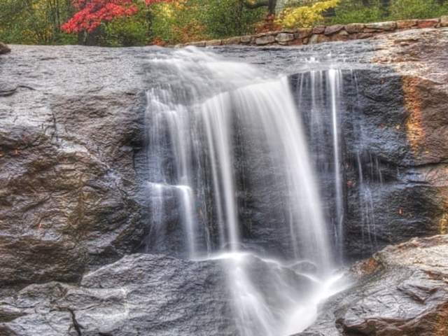 Waterfall at Rock Quarry Falls