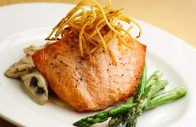 Larkin's salmon with asparagus
