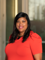 Updated Headshot of Lori Dobbins