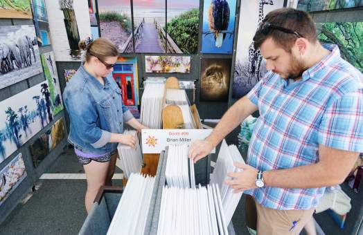 People Shopping for Art at Artisphere 2019