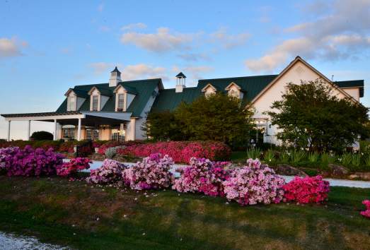 Front exterior view of the Red Horse Inn in Landrum, SC.