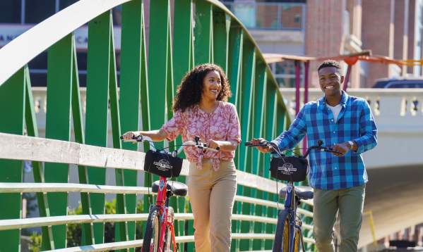 There is no doubt about it, Greenville is a biking town where you will see countless people strolling through the streets with their bikes, hand in hand.