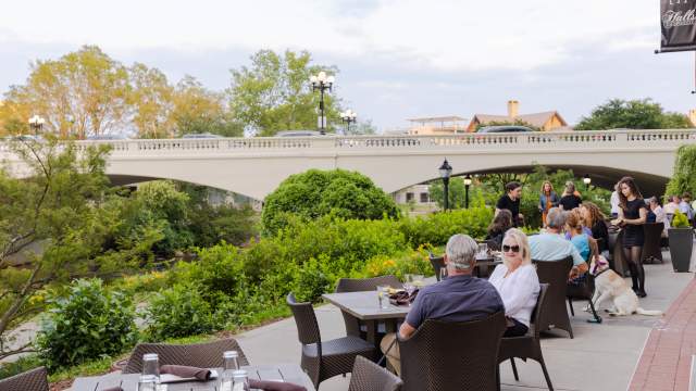 Outside dining on RiverPlace in Greenville, SC