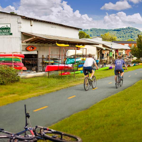 An Introduction to Travelers Rest: Gateway to the Mountains
