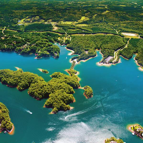 Your Guide to Spending the Day on Lake Keowee