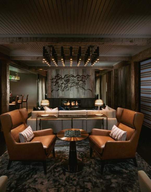 Hotel Hartness- a photo of a lounge area in the hotel