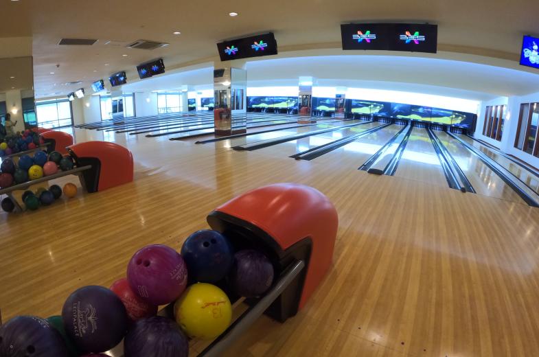 LeoPalace Bowling Alley