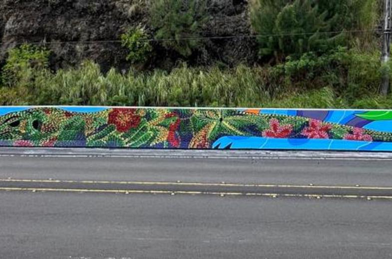 Humåtak Mural, Retaining wall between Mt. Lam Lam and Humatak Bay