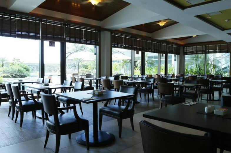 La Cascata Dining Area