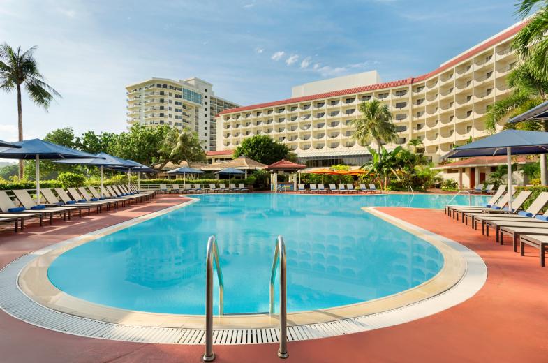 Hilton b