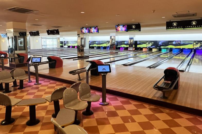 LeoPalace Bowling Alley